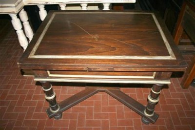 Tavolo rettangolare allungabile